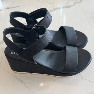 Sorel Black Platform Sandals with Ankle Strap